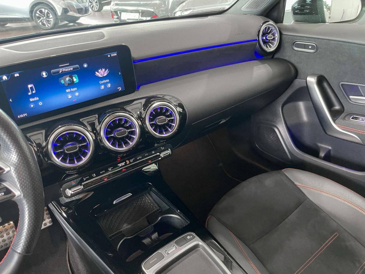 mercedes-benz-classe-a-2024-hibrido-a-gasolina-1332cc