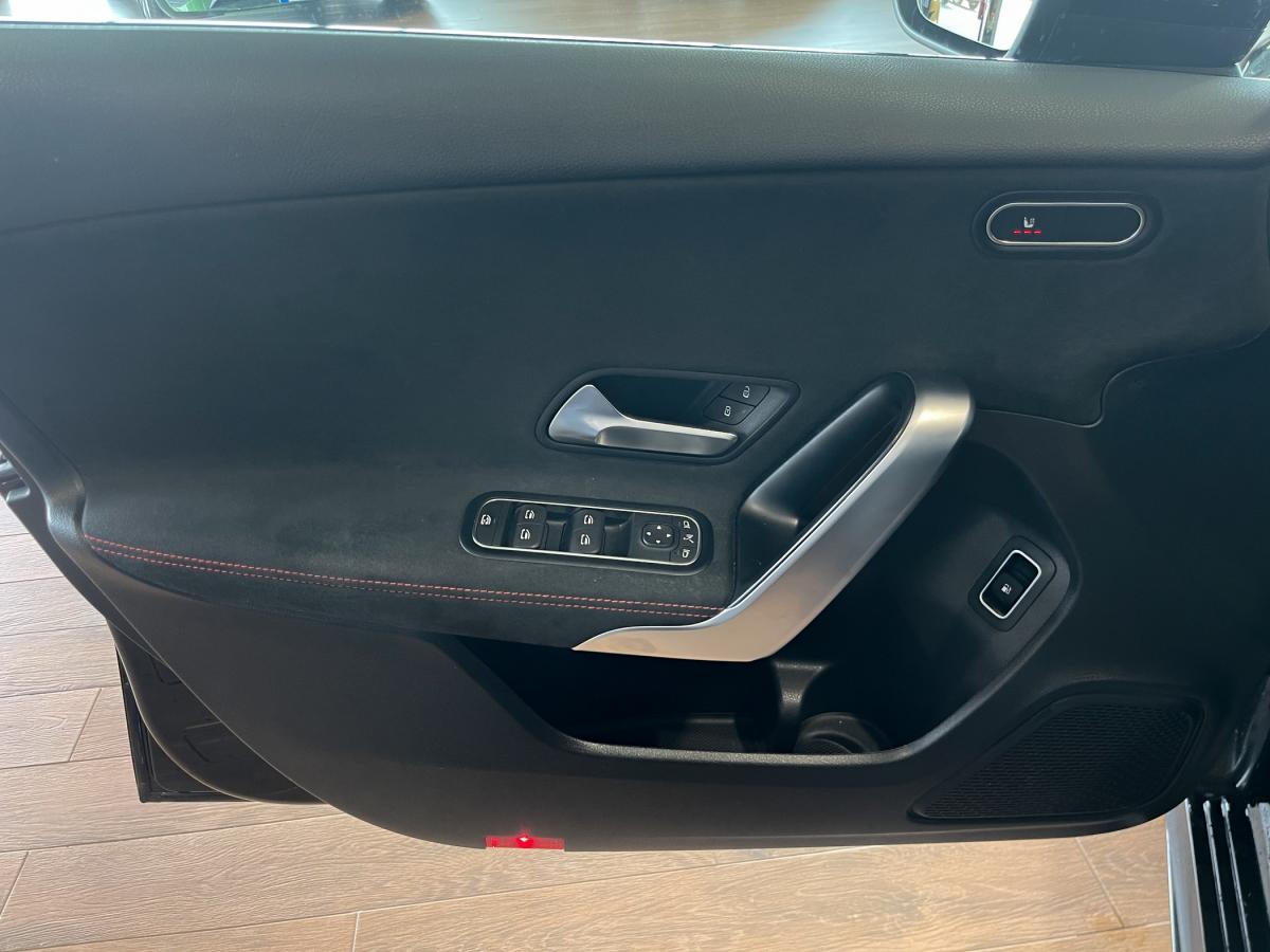 mercedes-benz-classe-a-2024-hibrido-a-gasolina-1332cc