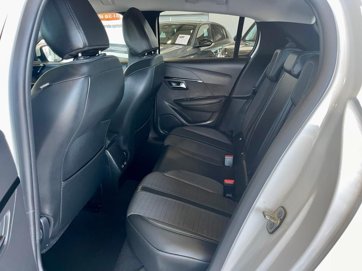 peugeot-208-2021-gasolina-1199cc
