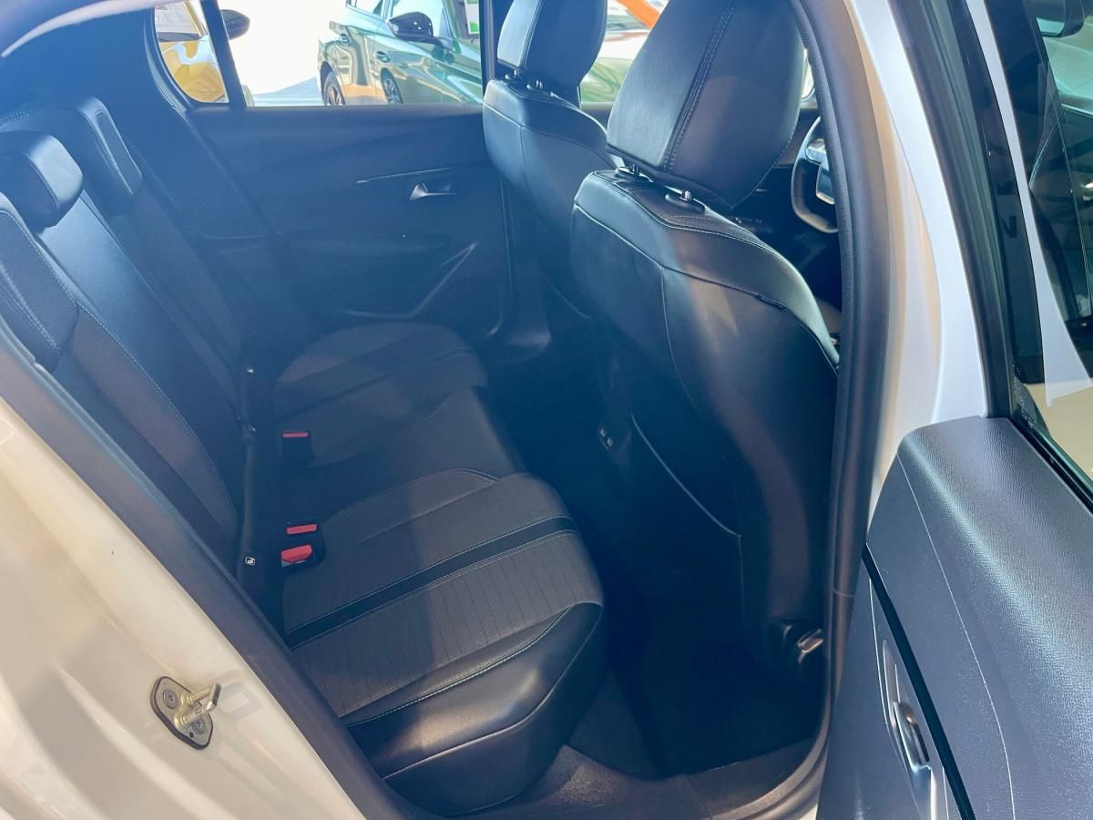 peugeot-208-2021-gasolina-1199cc