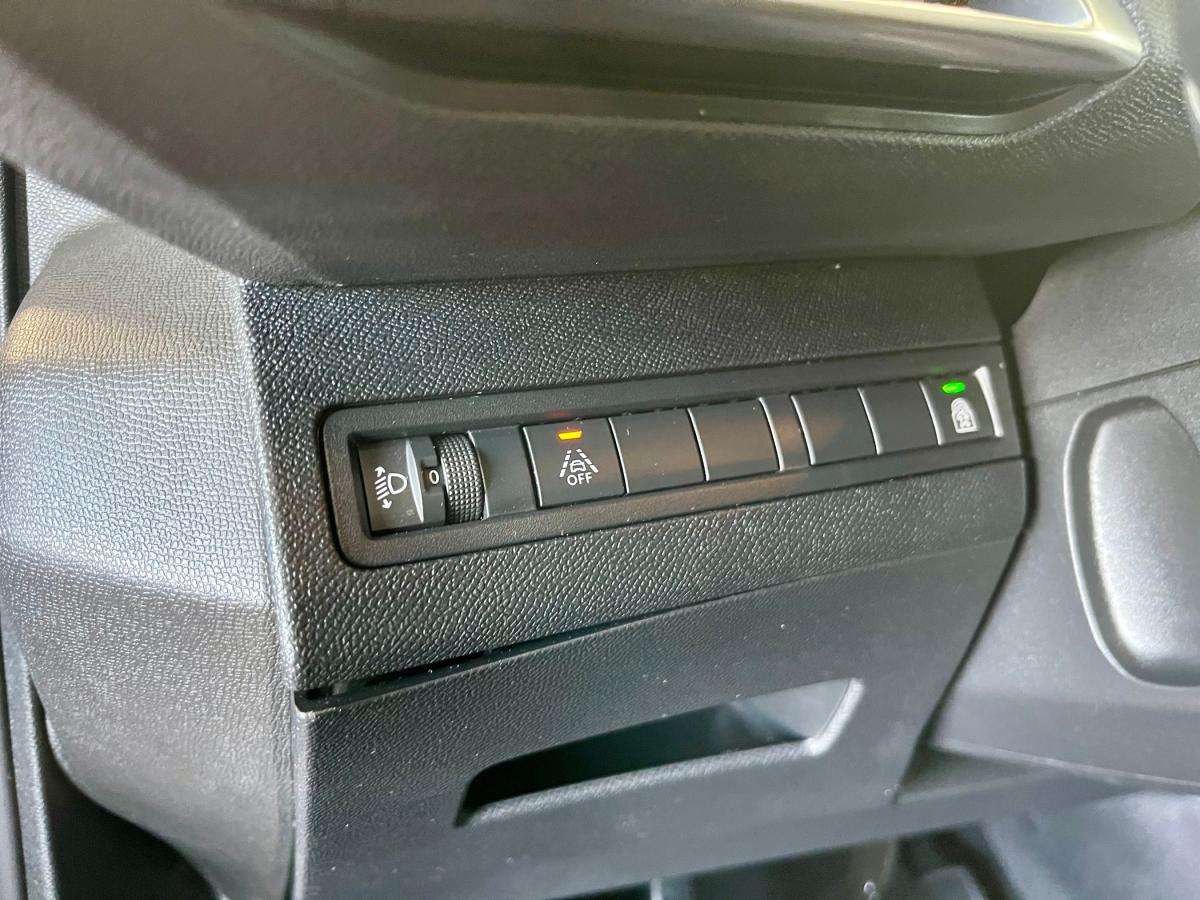 peugeot-5008-2021-diesel-1499cc