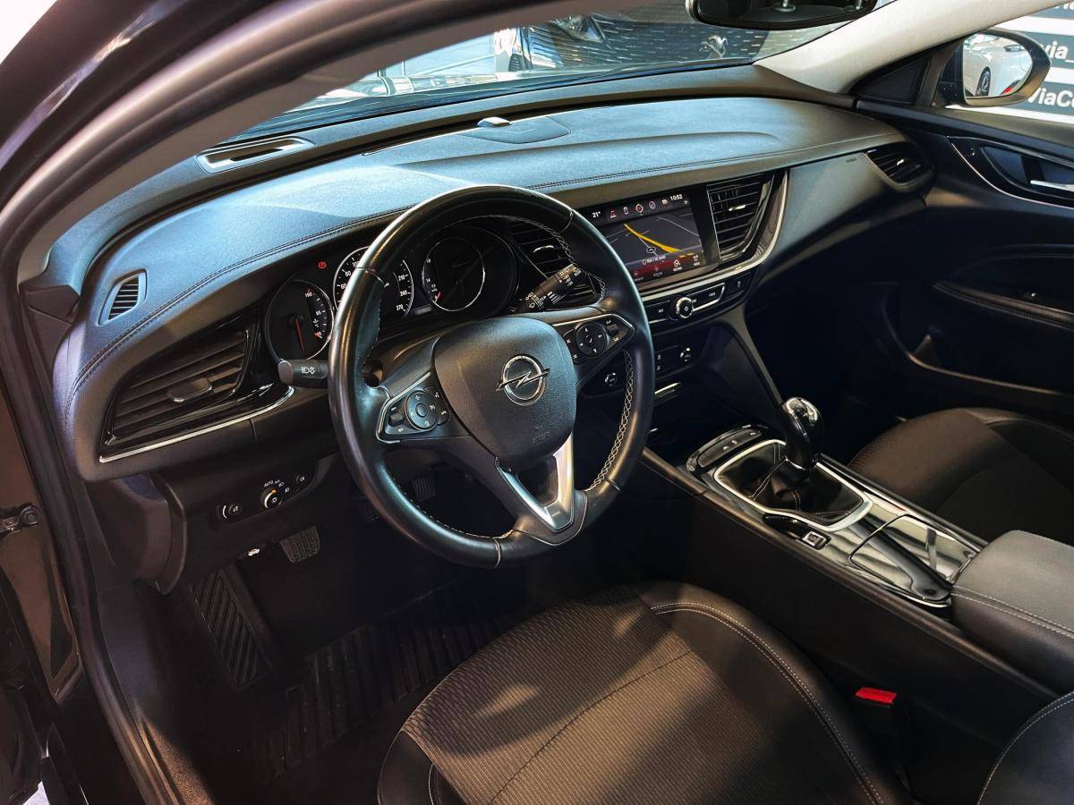 opel-insignia-sports-tourer-2019-diesel-1598cc