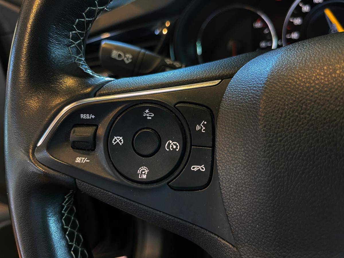 opel-insignia-sports-tourer-2019-diesel-1598cc