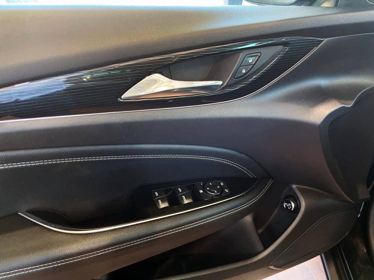 opel-insignia-sports-tourer-2019-diesel-1598cc