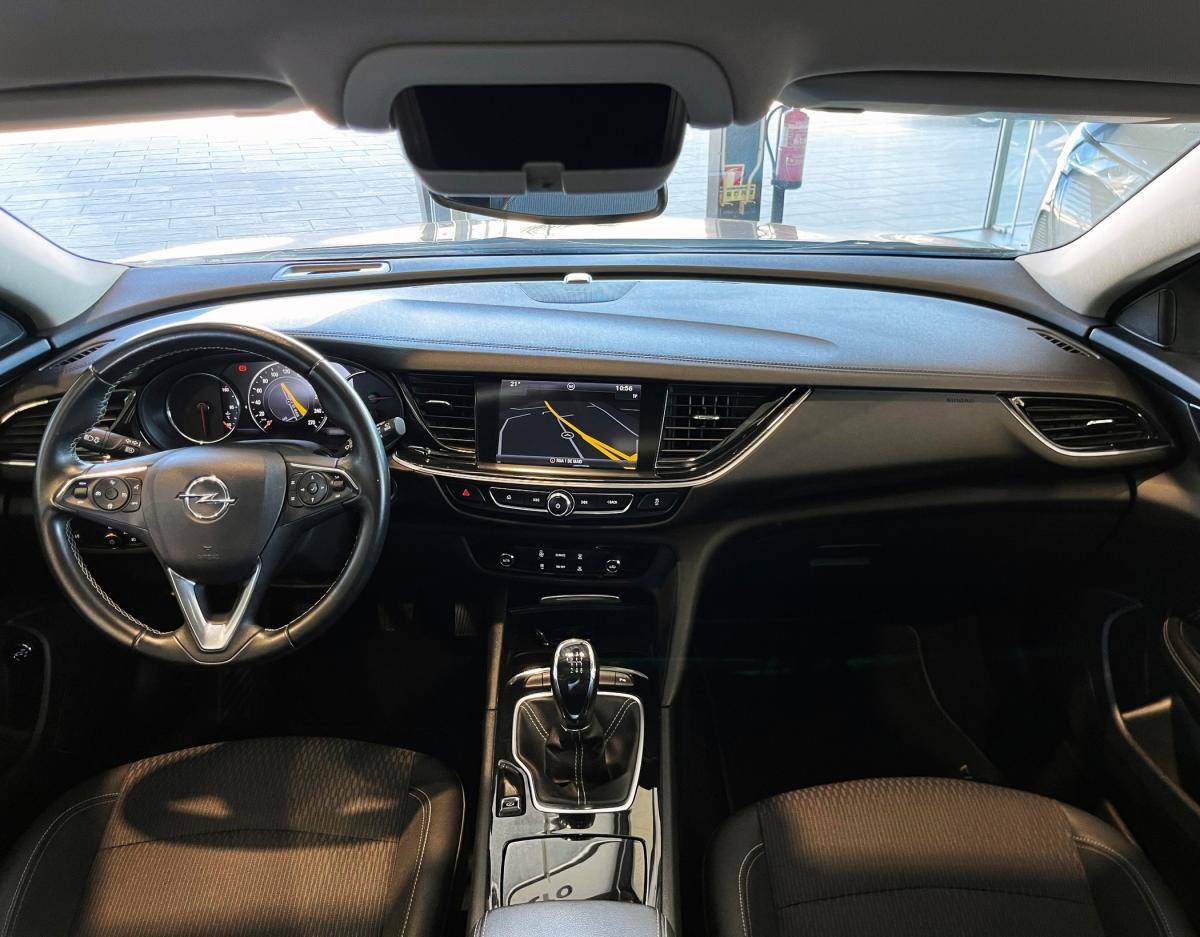 opel-insignia-sports-tourer-2019-diesel-1598cc