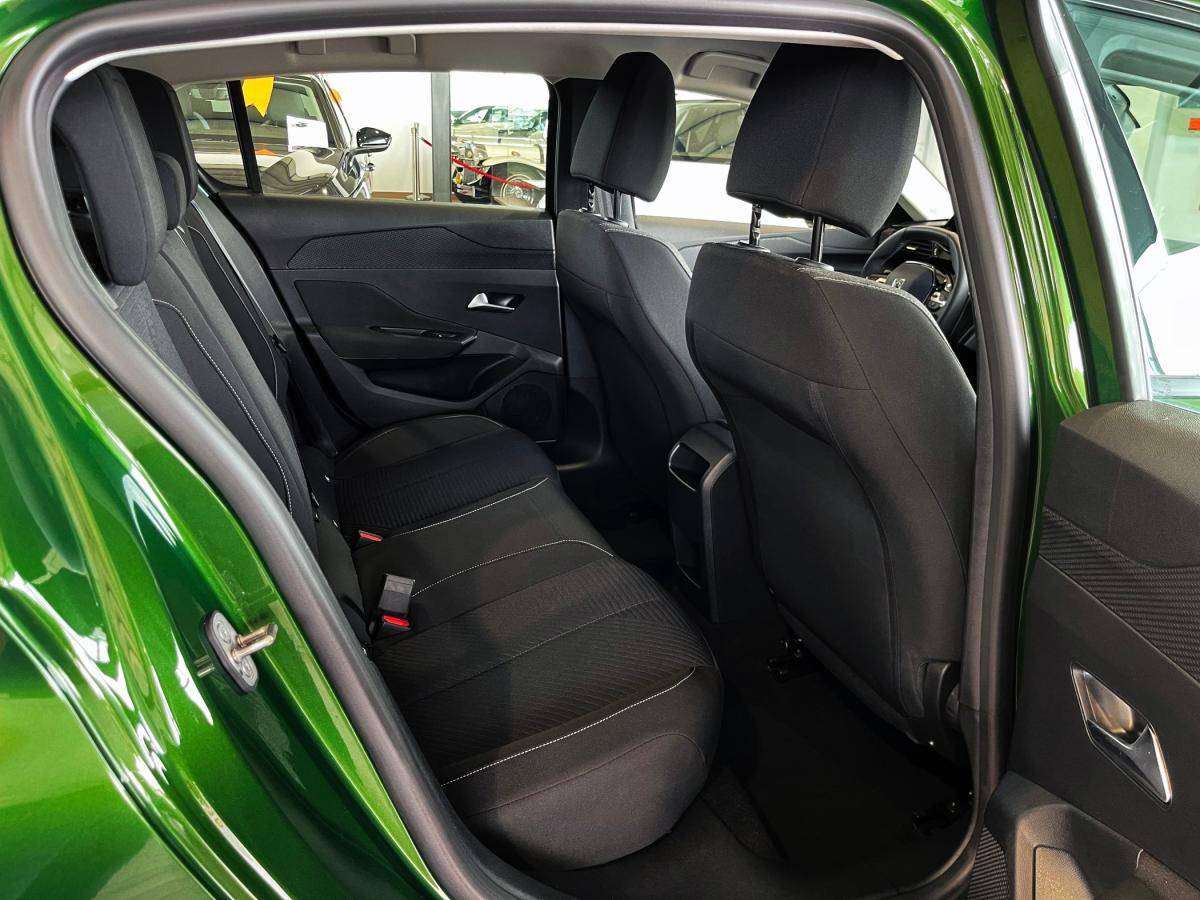 peugeot-308-2023-gasolina-1199cc