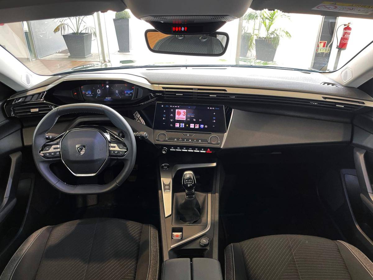 peugeot-308-2023-gasolina-1199cc