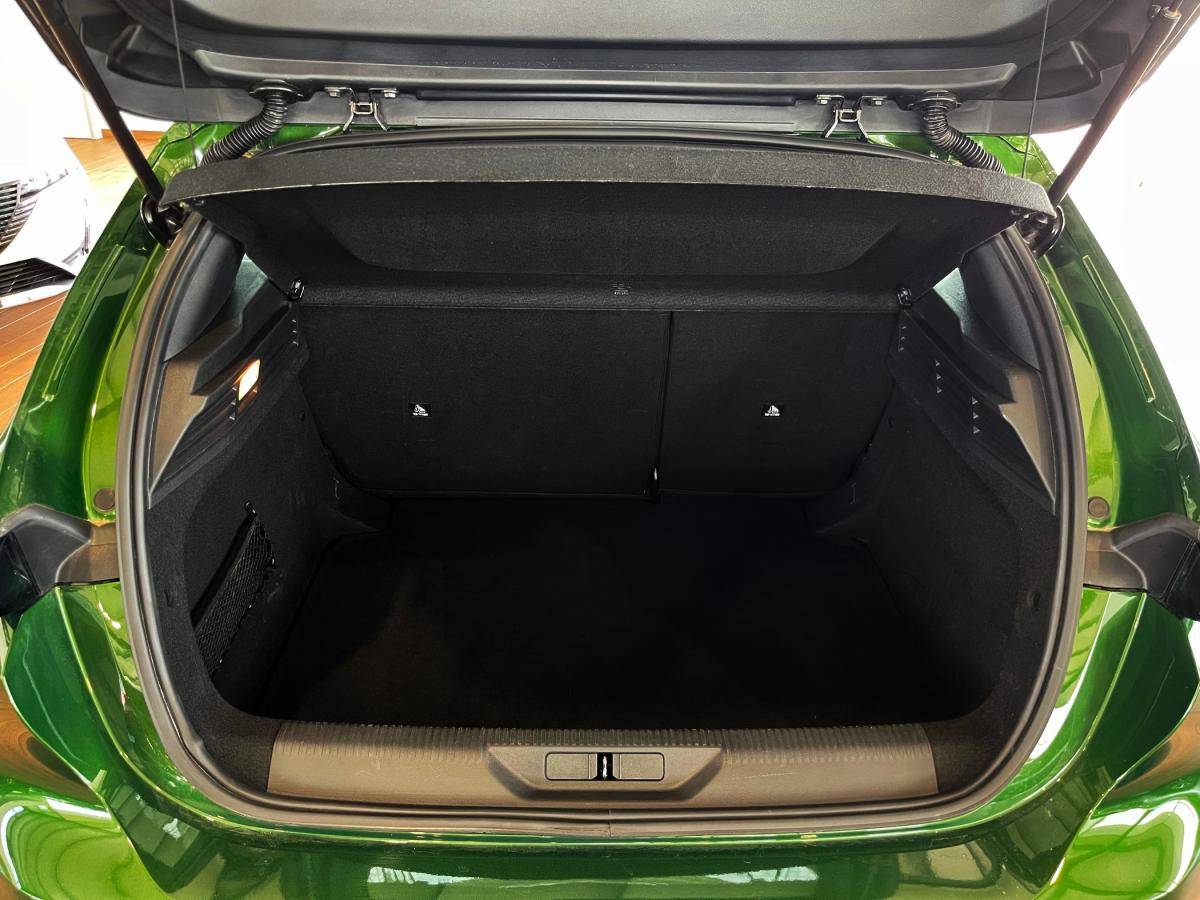 peugeot-308-2023-gasolina-1199cc