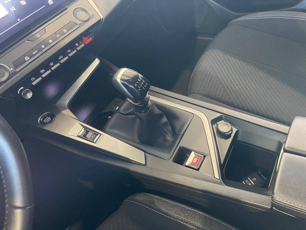 peugeot-308-sw-2024-gasolina-1199cc
