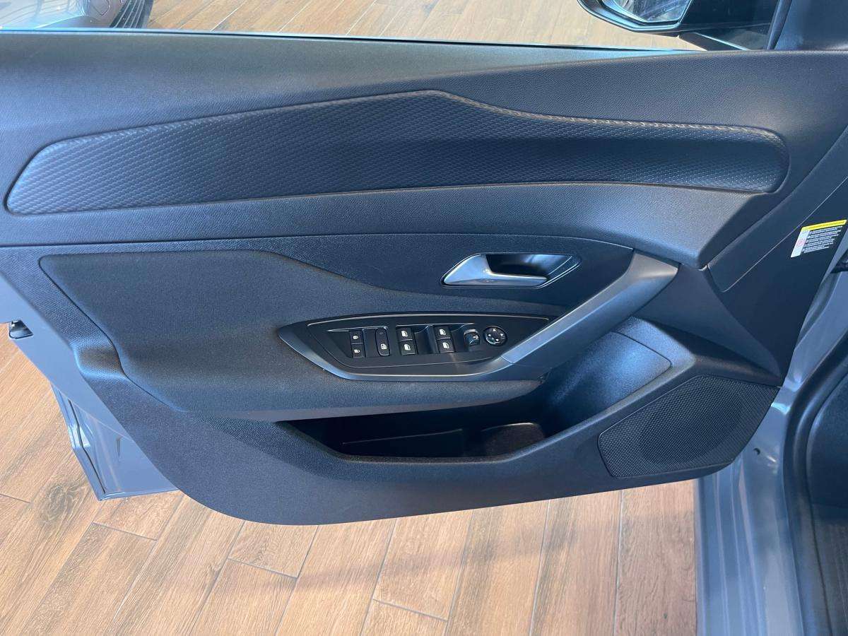 peugeot-308-sw-2024-gasolina-1199cc