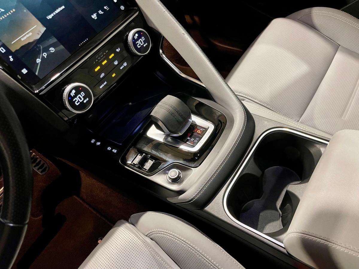 jaguar-e-pace-2023-hibrido-a-gasolina-1498cc