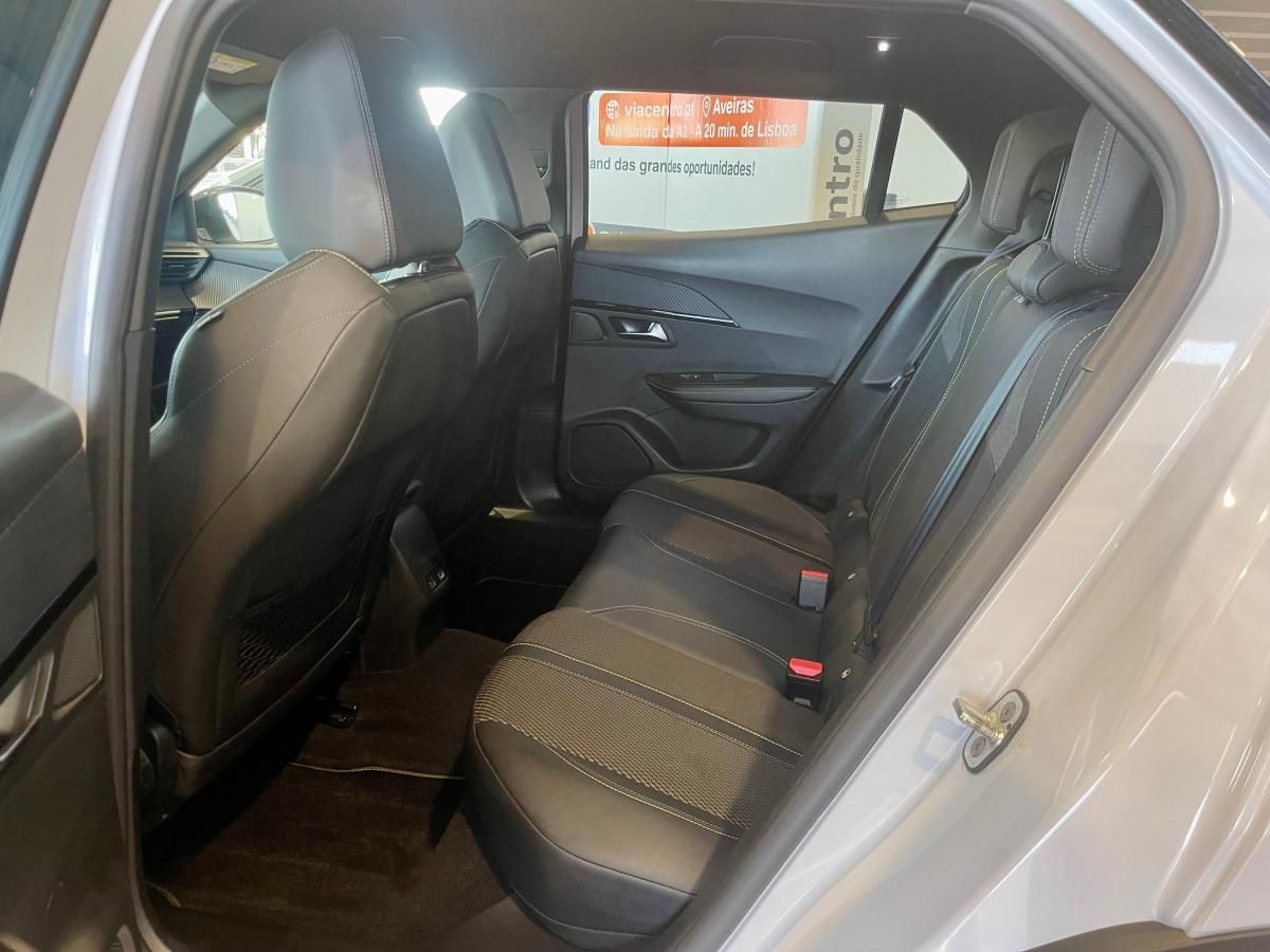 peugeot-2008-2024-gasolina-1199cc