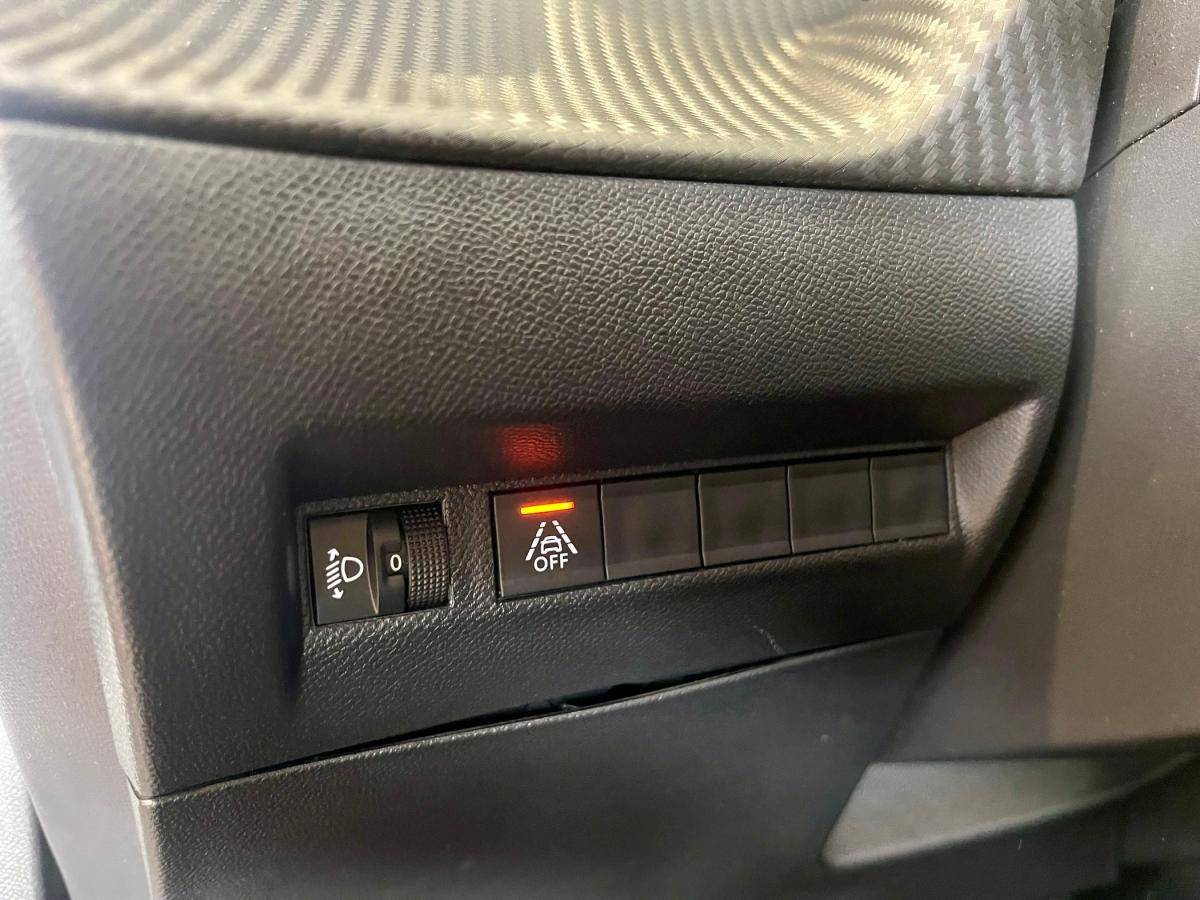 peugeot-2008-2021-gasolina-1199cc