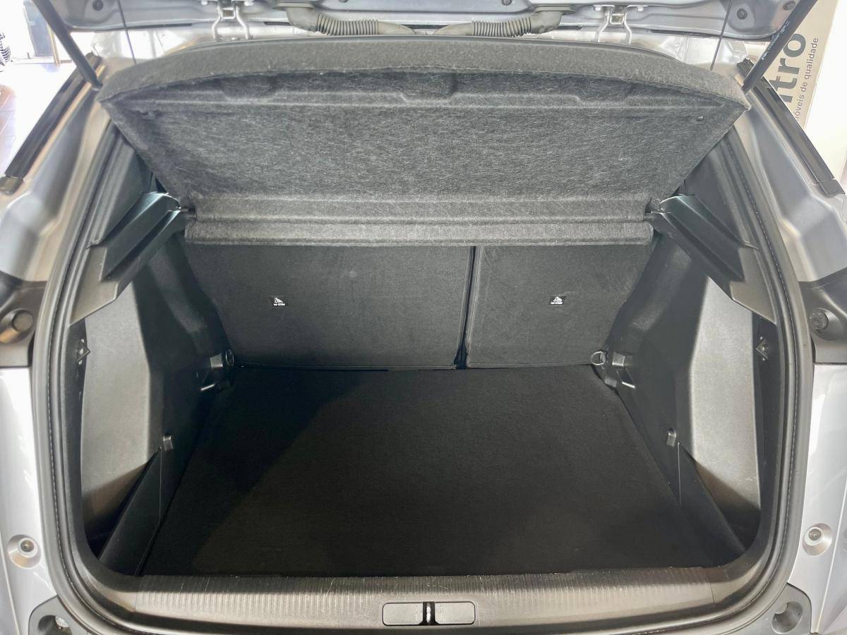 peugeot-2008-2021-gasolina-1199cc