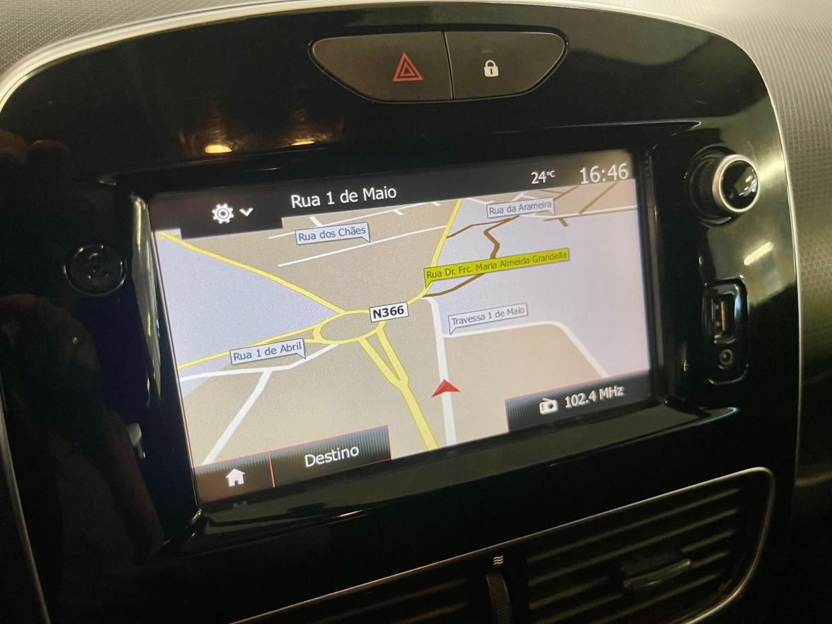 renault-clio-sport-tourer-2017-diesel-1461cc