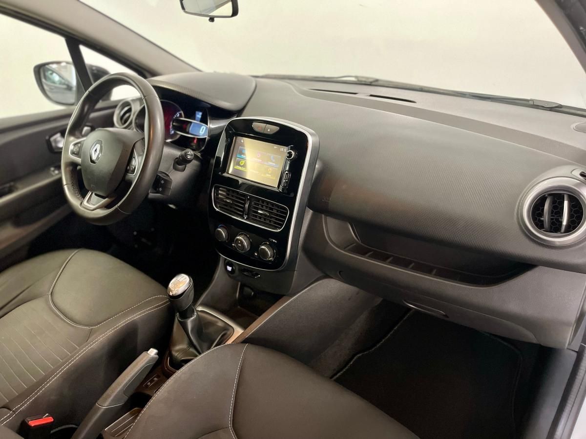 renault-clio-sport-tourer-2017-diesel-1461cc