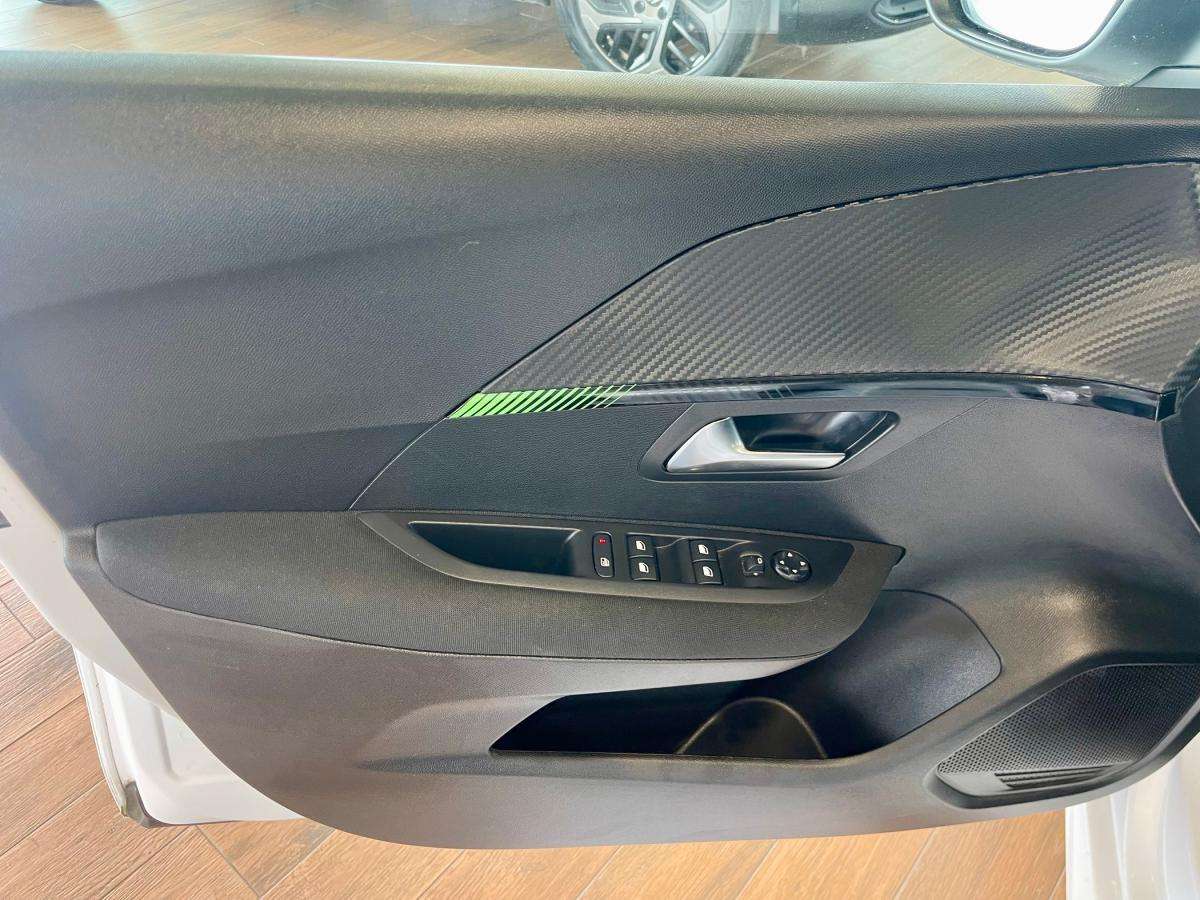 peugeot-208-2024-gasolina-1199cc