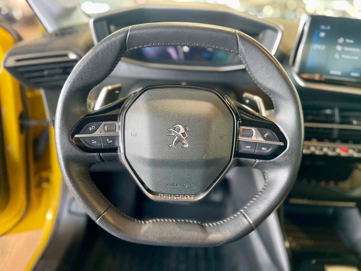 peugeot-208-2023-gasolina-1199cc
