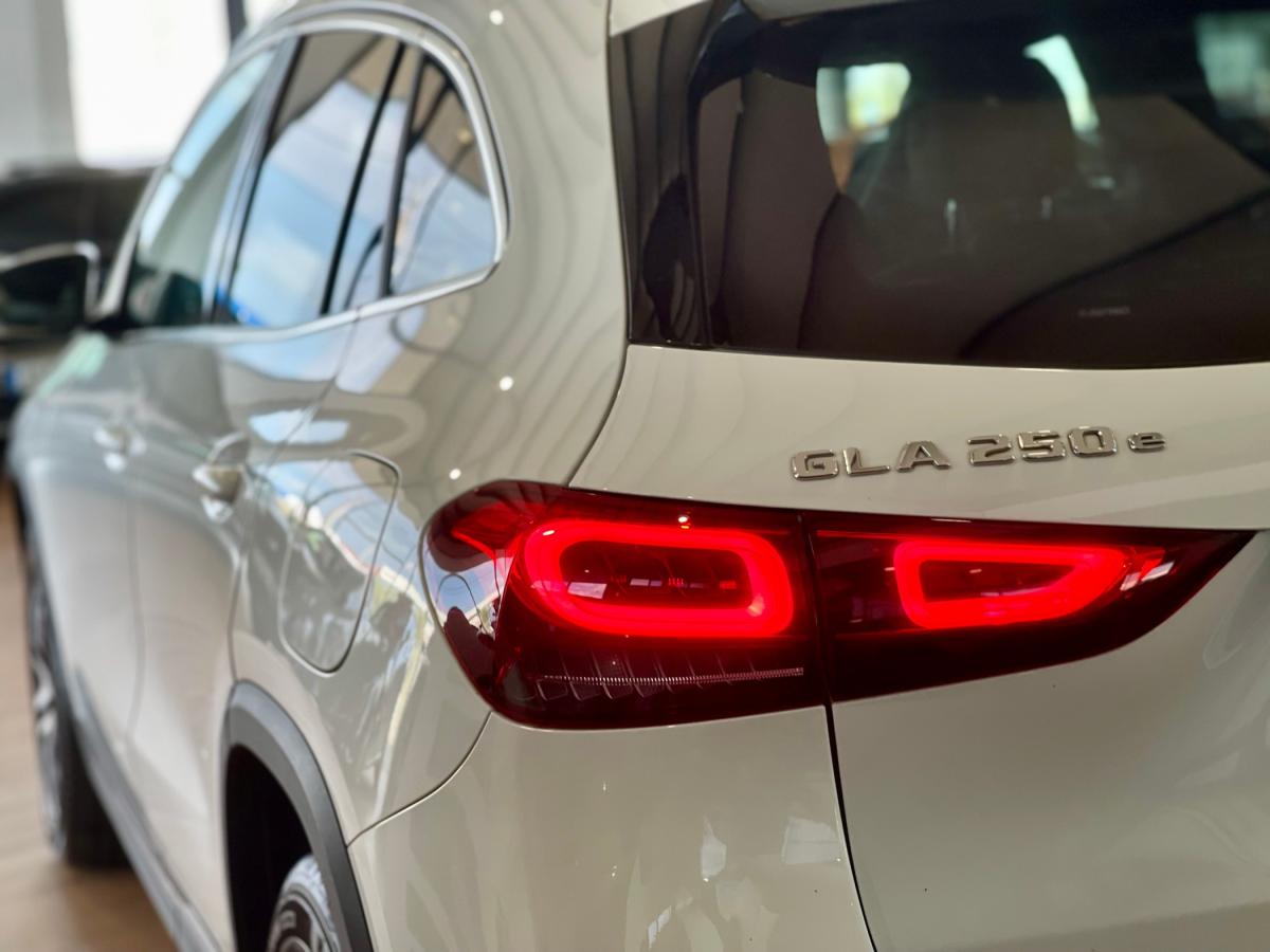 mercedes-benz-gla-2023-hibrido-a-gasolina-1332cc