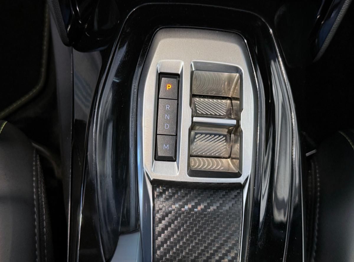 peugeot-2008-2024-gasolina-1199cc