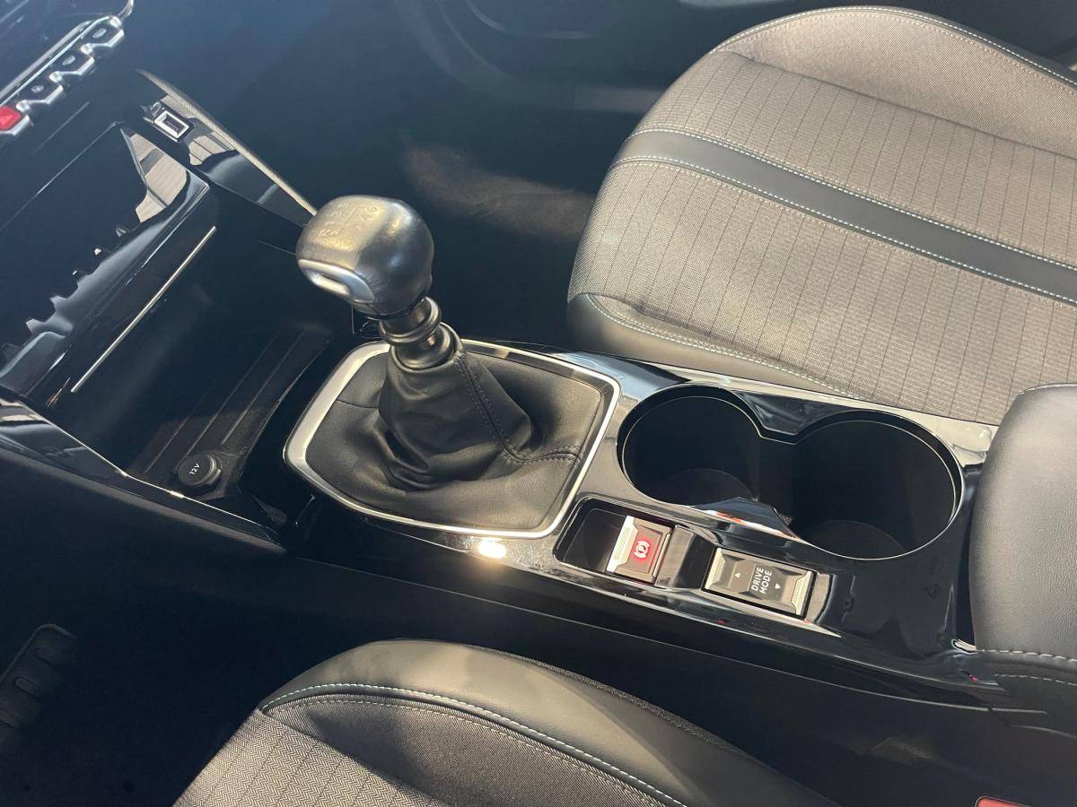 peugeot-2008-2021-gasolina-1199cc