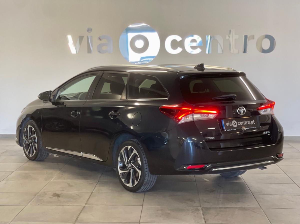 toyota-auris-touring-sports-2015-diesel-1364cc