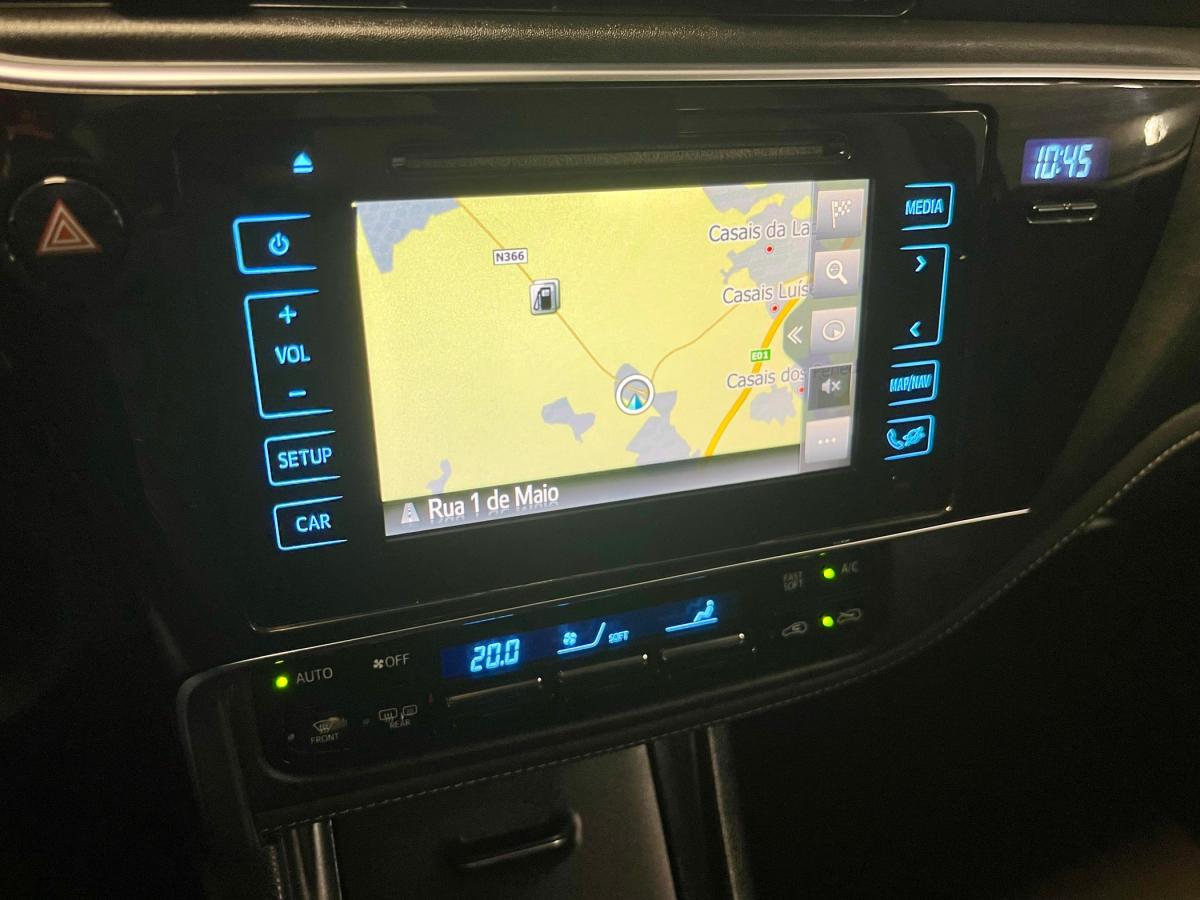 toyota-auris-touring-sports-2015-diesel-1364cc