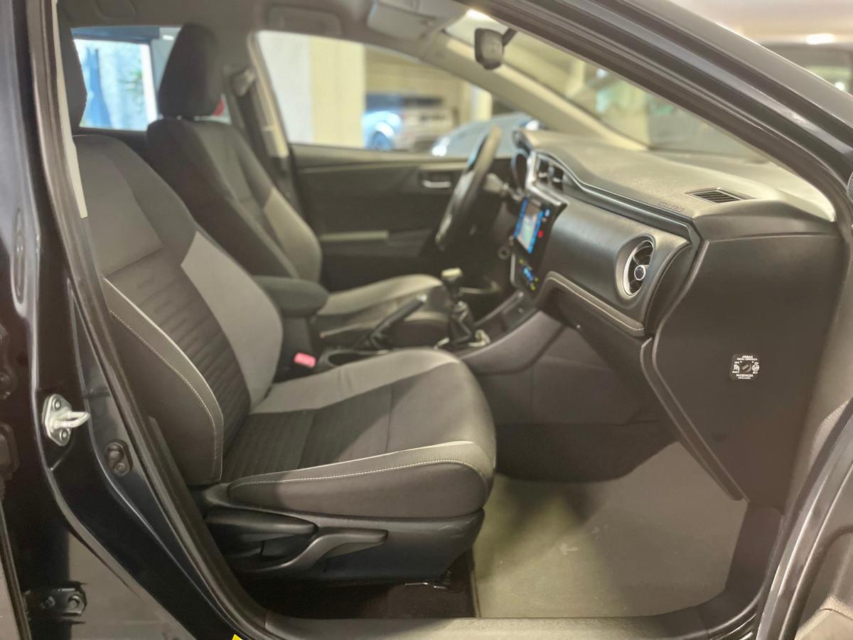 toyota-auris-touring-sports-2015-diesel-1364cc