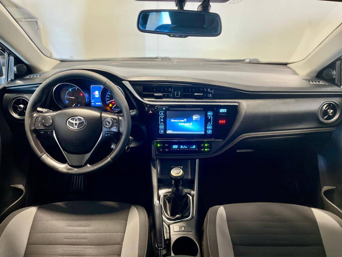 toyota-auris-touring-sports-2015-diesel-1364cc