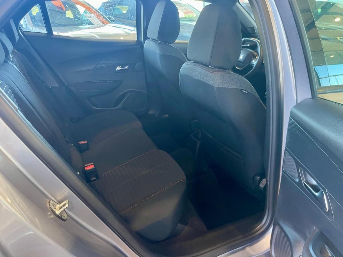 peugeot-2008-2023-gasolina-1199cc