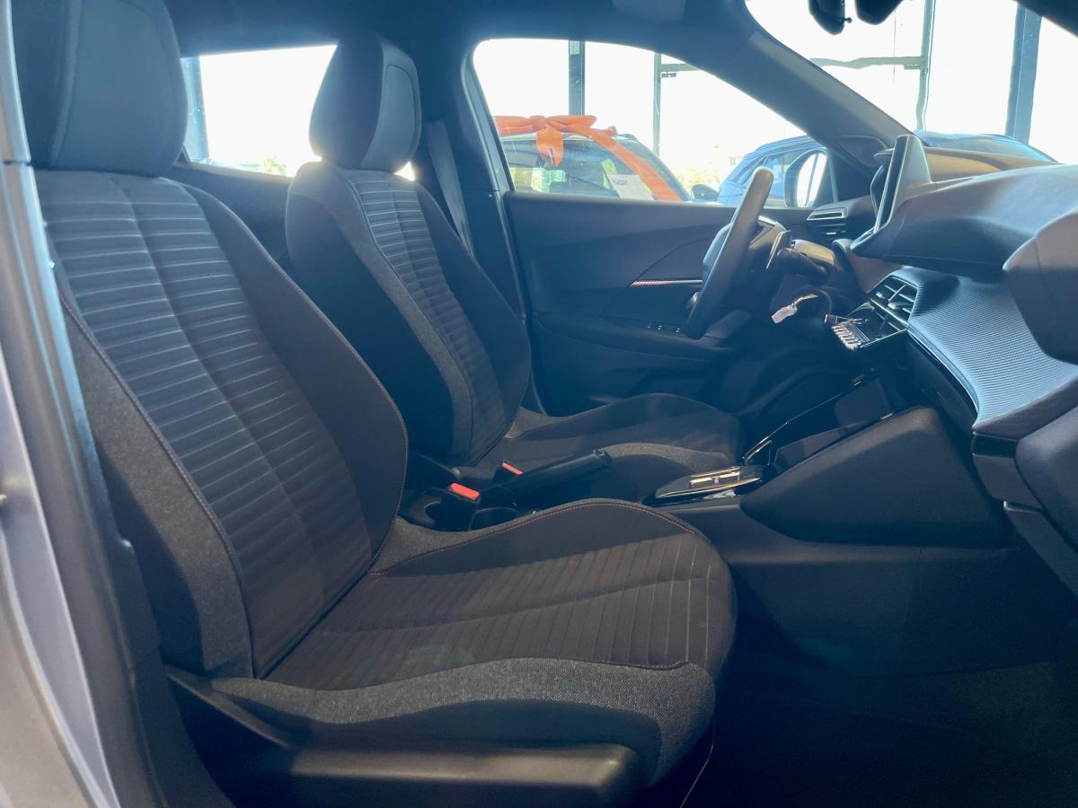 peugeot-2008-2023-gasolina-1199cc