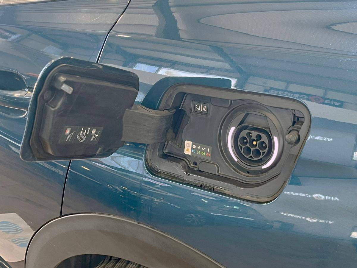 peugeot-3008-2021-hibrido-a-gasolina-1598cc
