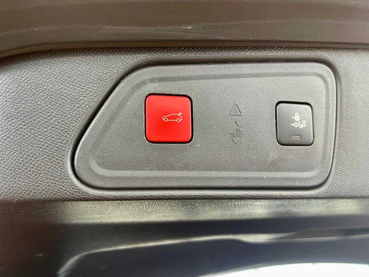 peugeot-3008-2021-hibrido-a-gasolina-1598cc