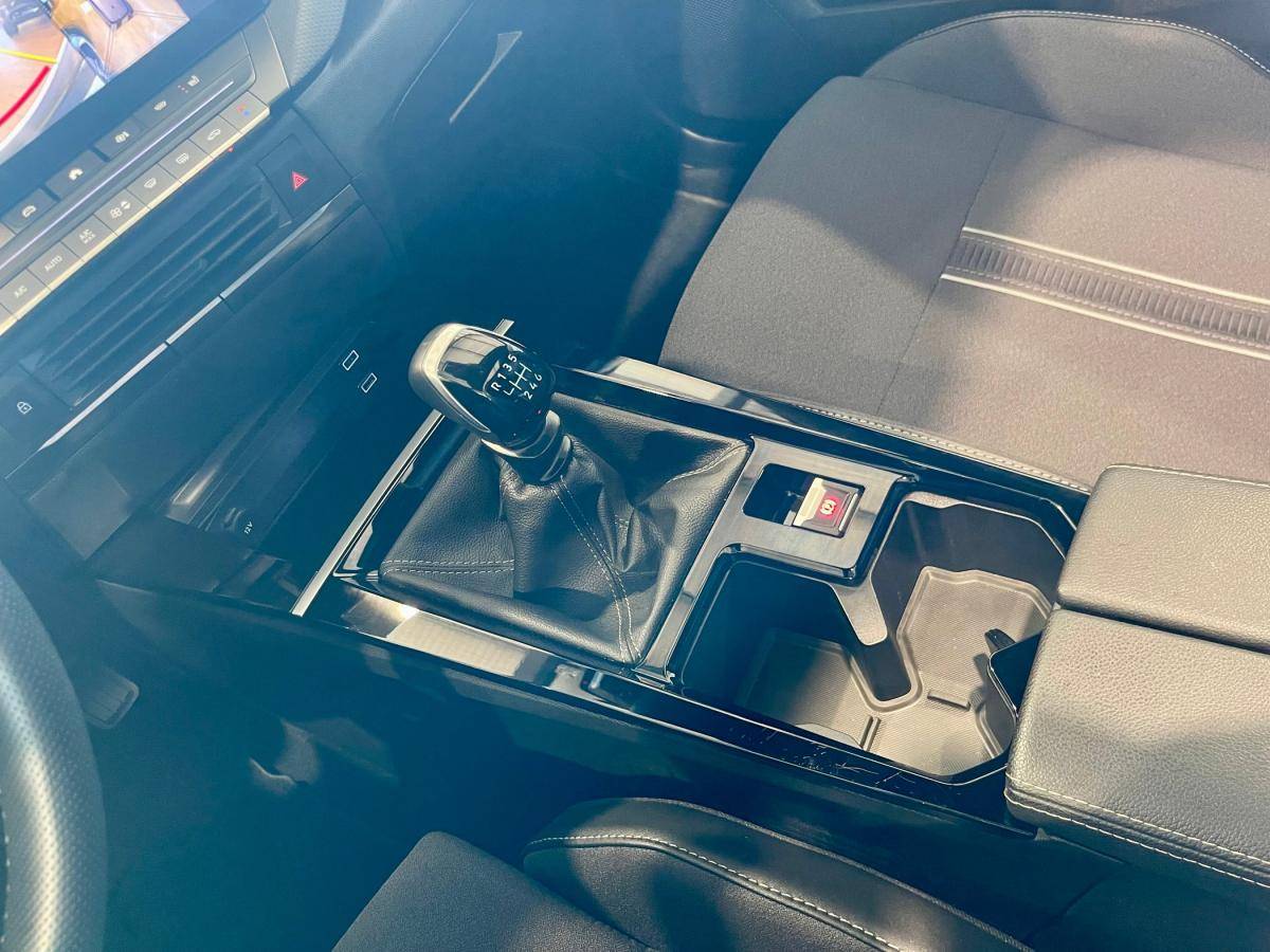 opel-astra-sport-tourer-2024-gasolina-1199cc
