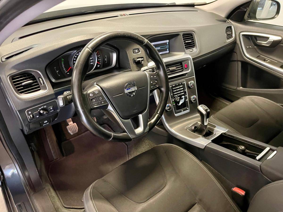 volvo-v60-2014-diesel-1969cc
