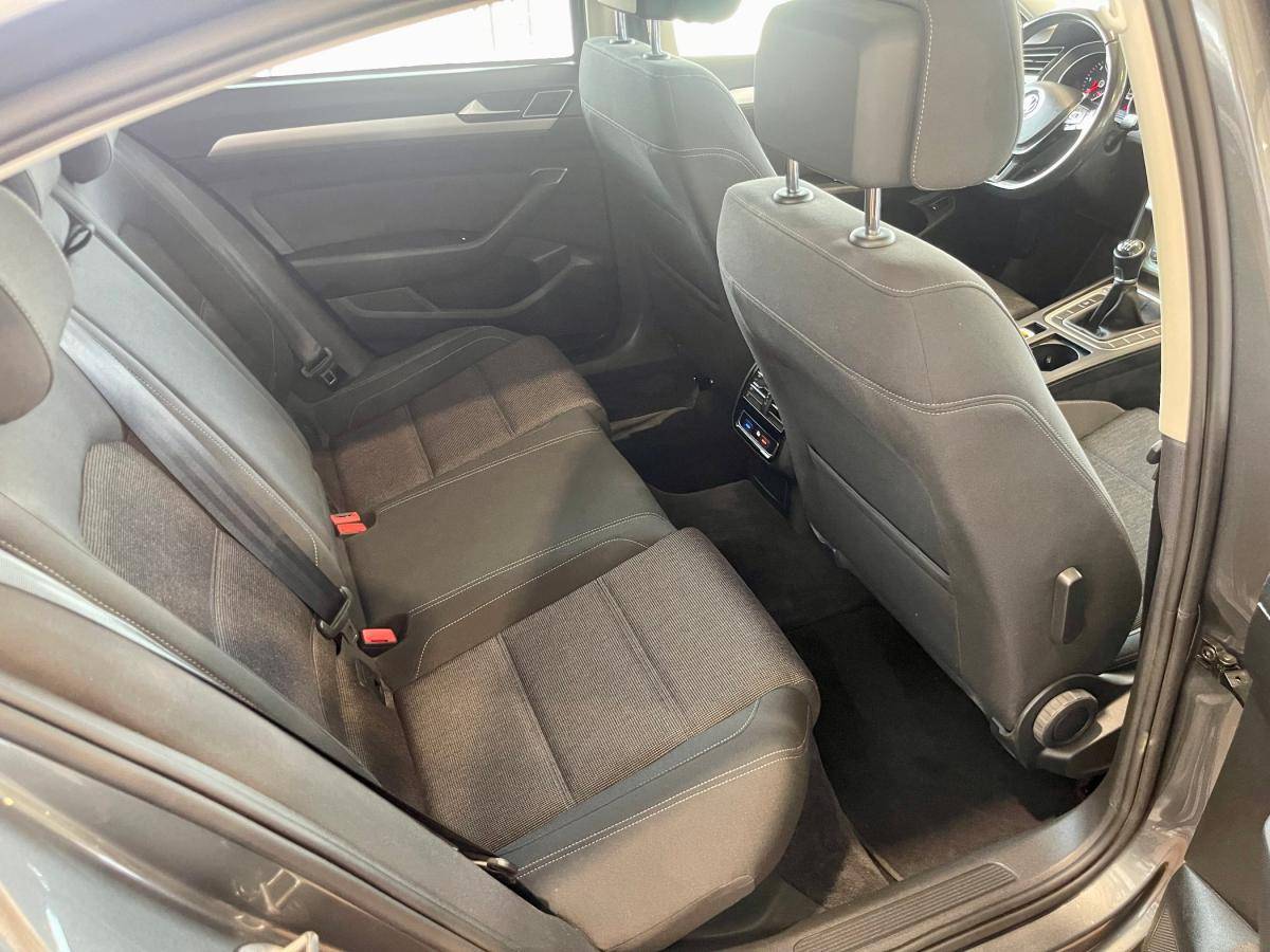 volkswagen-passat-2016-diesel-1598cc