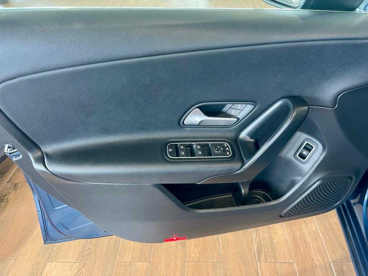 mercedes-benz-classe-a-2021-hibrido-a-gasolina-1332cc