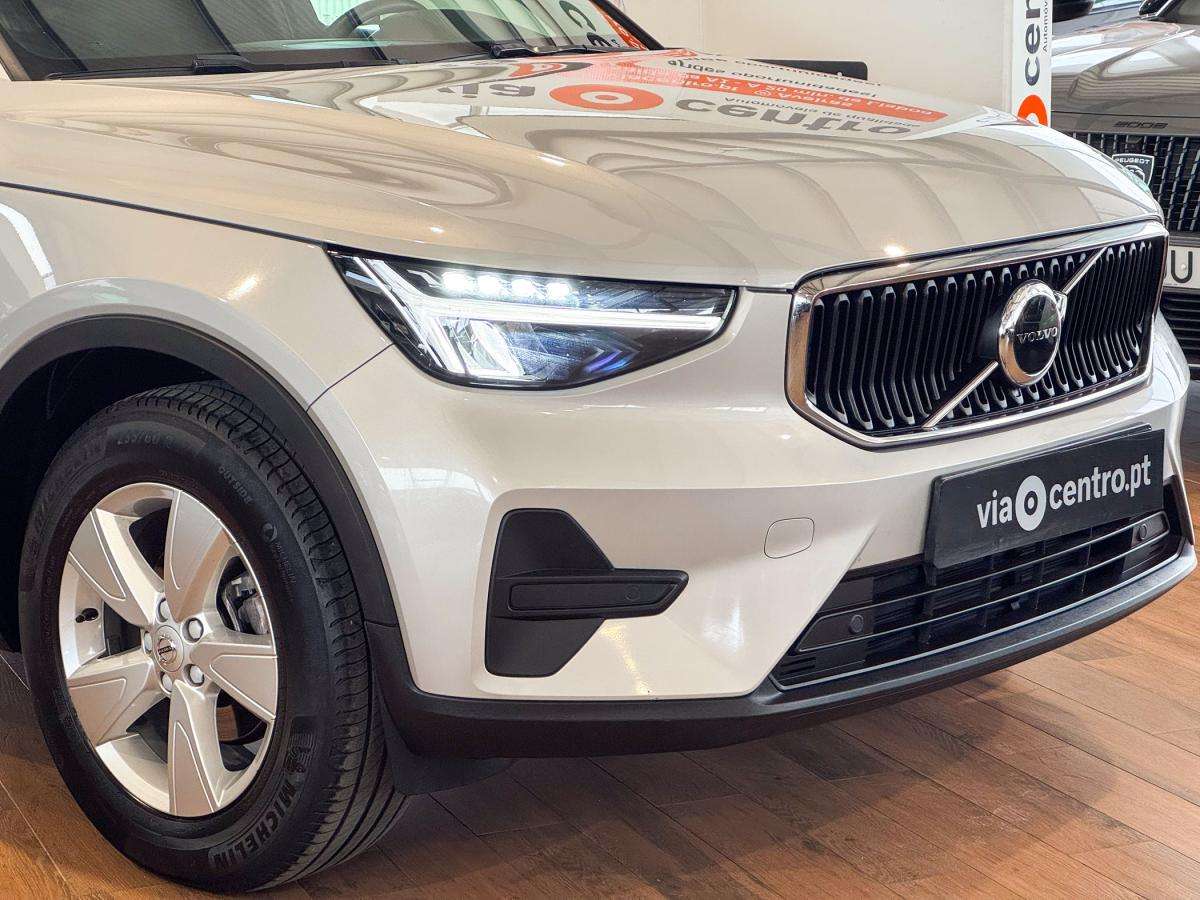 volvo-xc40-2023-gasolina-1477cc