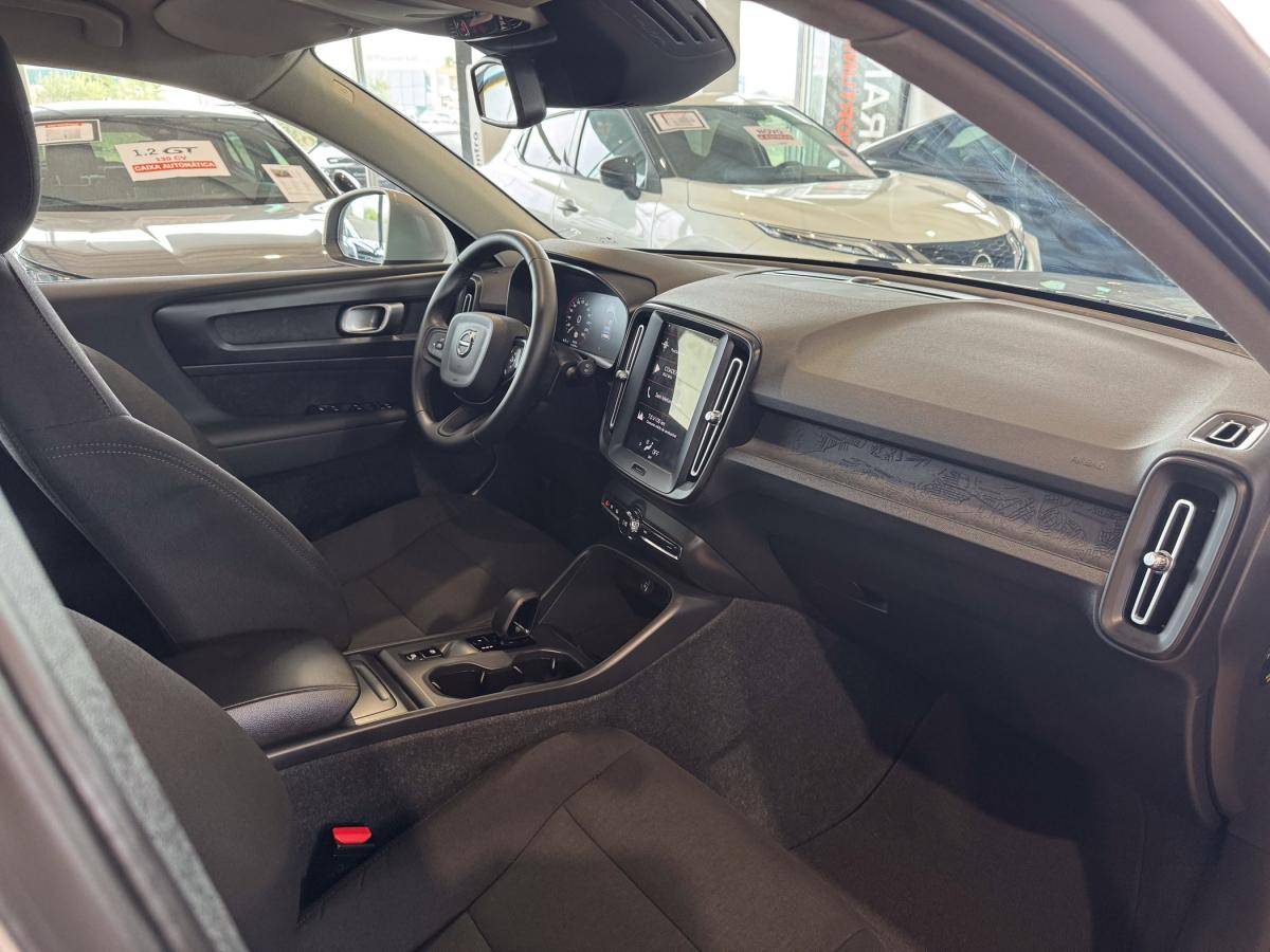 volvo-xc40-2023-gasolina-1477cc