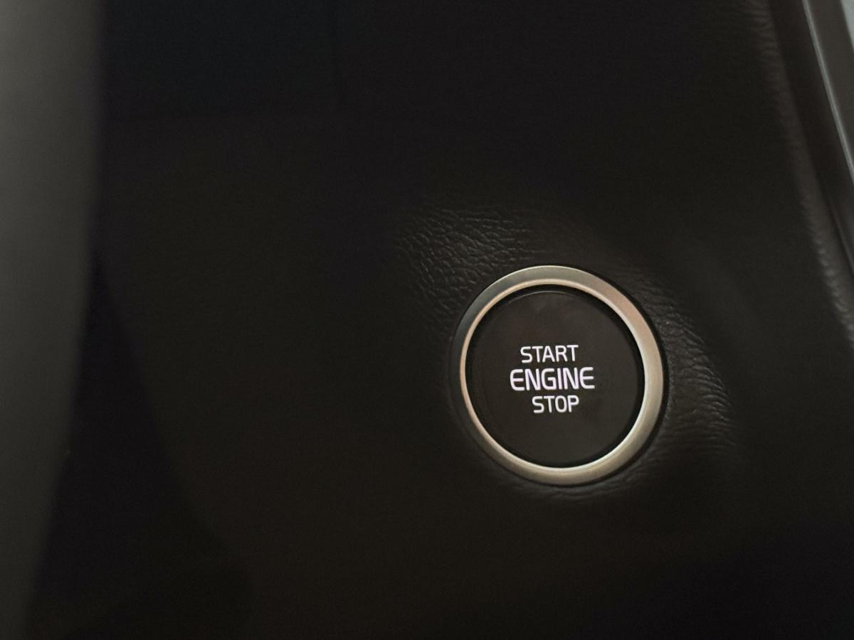 volvo-xc40-2023-gasolina-1477cc