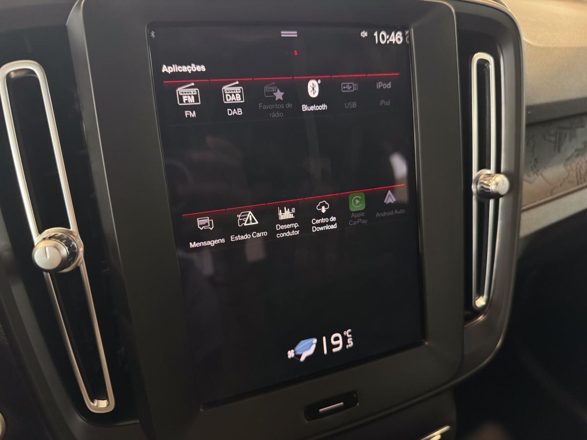 volvo-xc40-2023-gasolina-1477cc