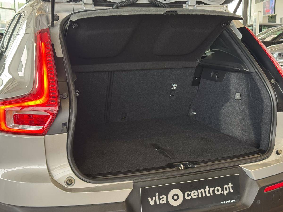 volvo-xc40-2023-gasolina-1477cc