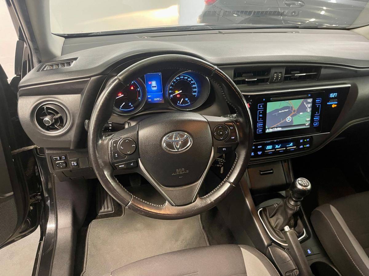 toyota-auris-touring-sports-2015-diesel-1364cc