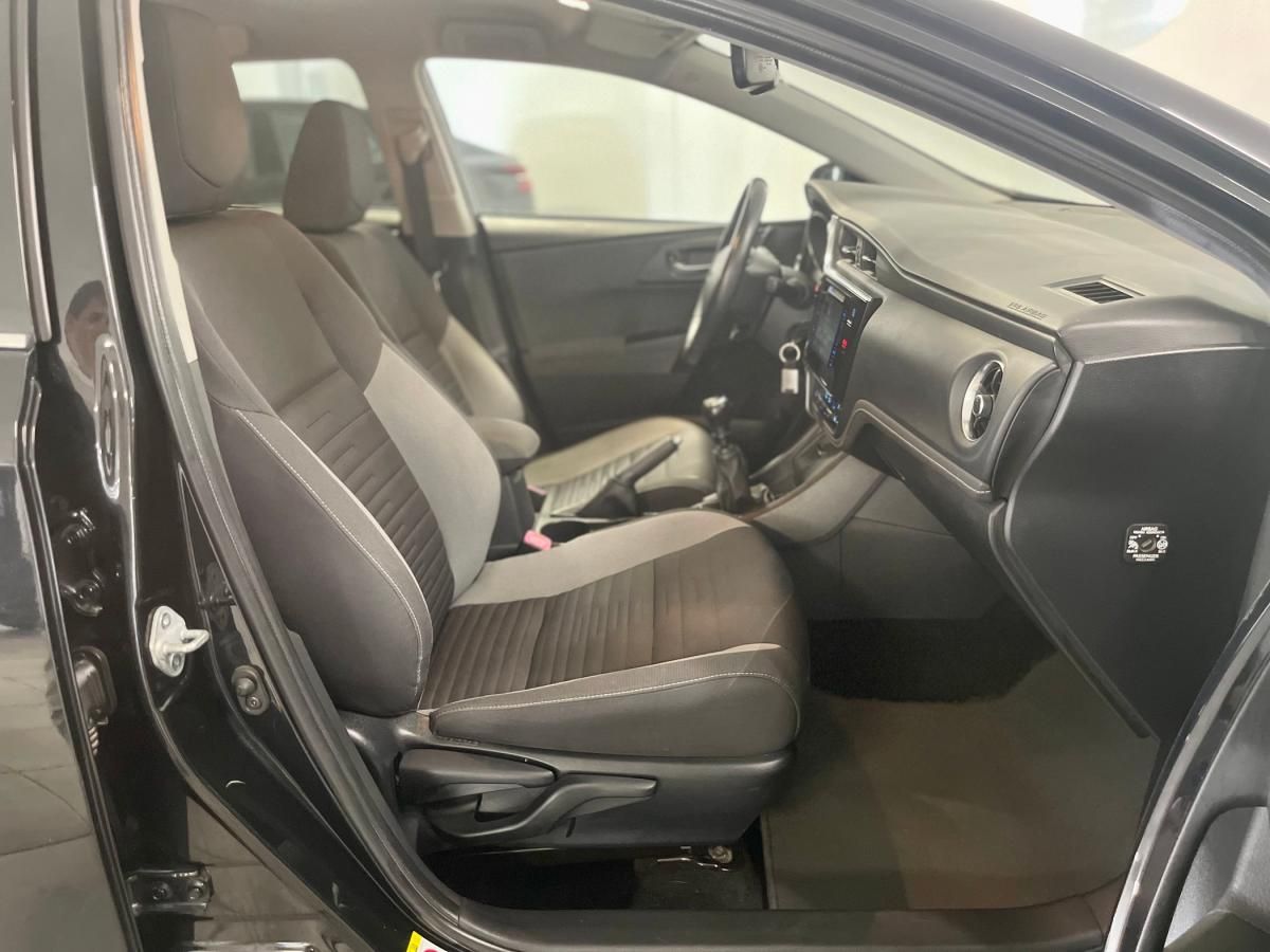 toyota-auris-touring-sports-2015-diesel-1364cc