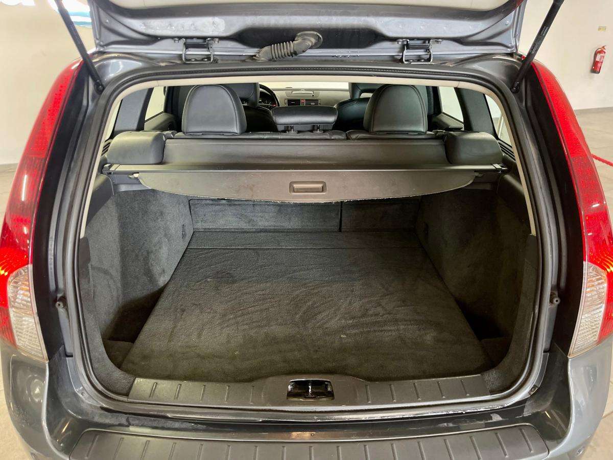 volvo-v50-2012-diesel-1560cc