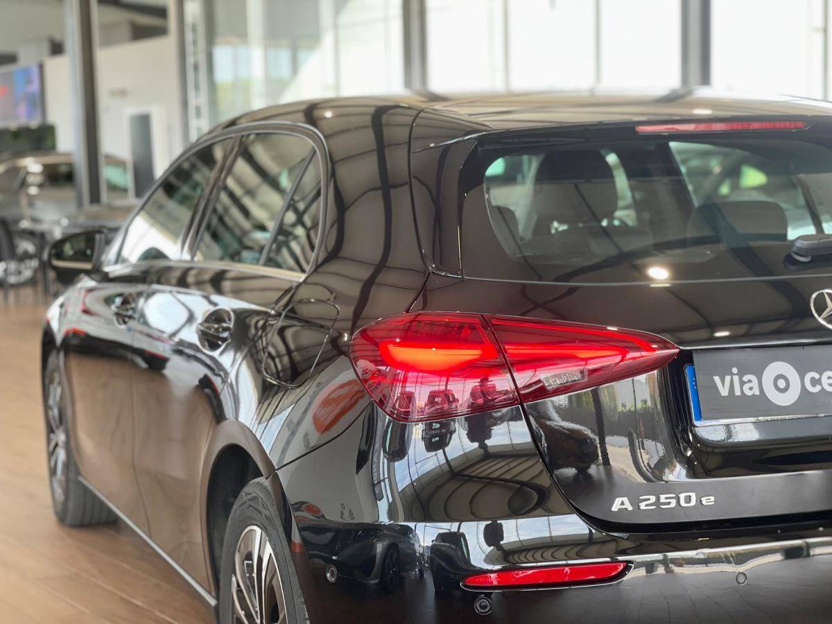 mercedes-benz-classe-a-2025-hibrido-a-gasolina-1332cc
