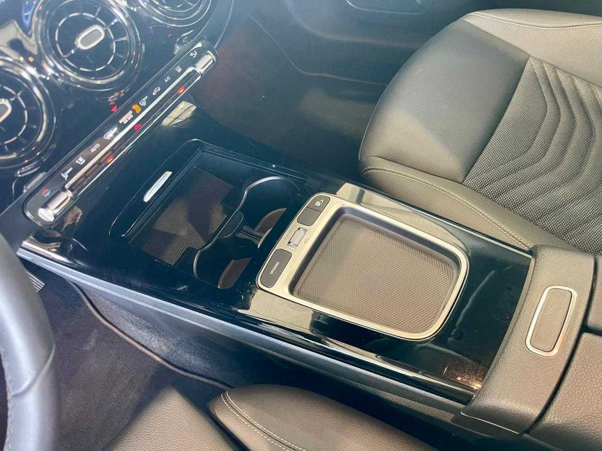 mercedes-benz-classe-a-2025-hibrido-a-gasolina-1332cc