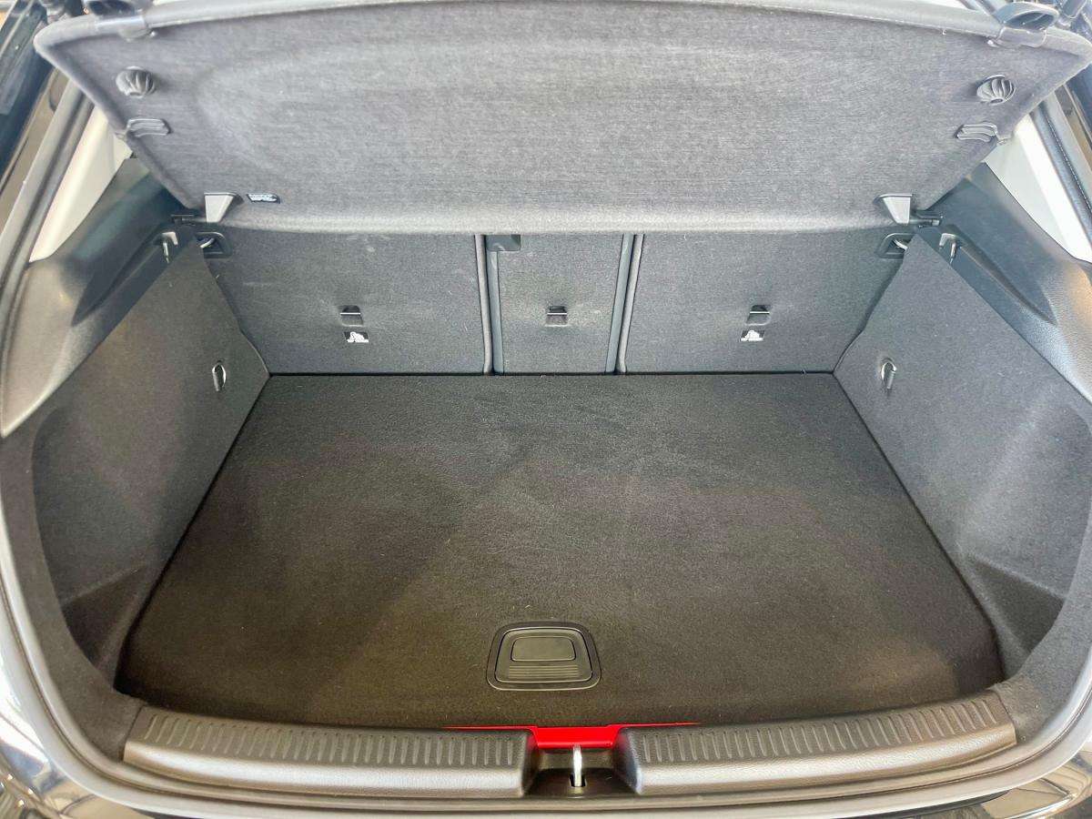 mercedes-benz-classe-a-2025-hibrido-a-gasolina-1332cc