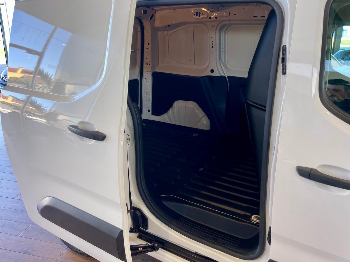 opel-combo-2022-diesel-1499cc