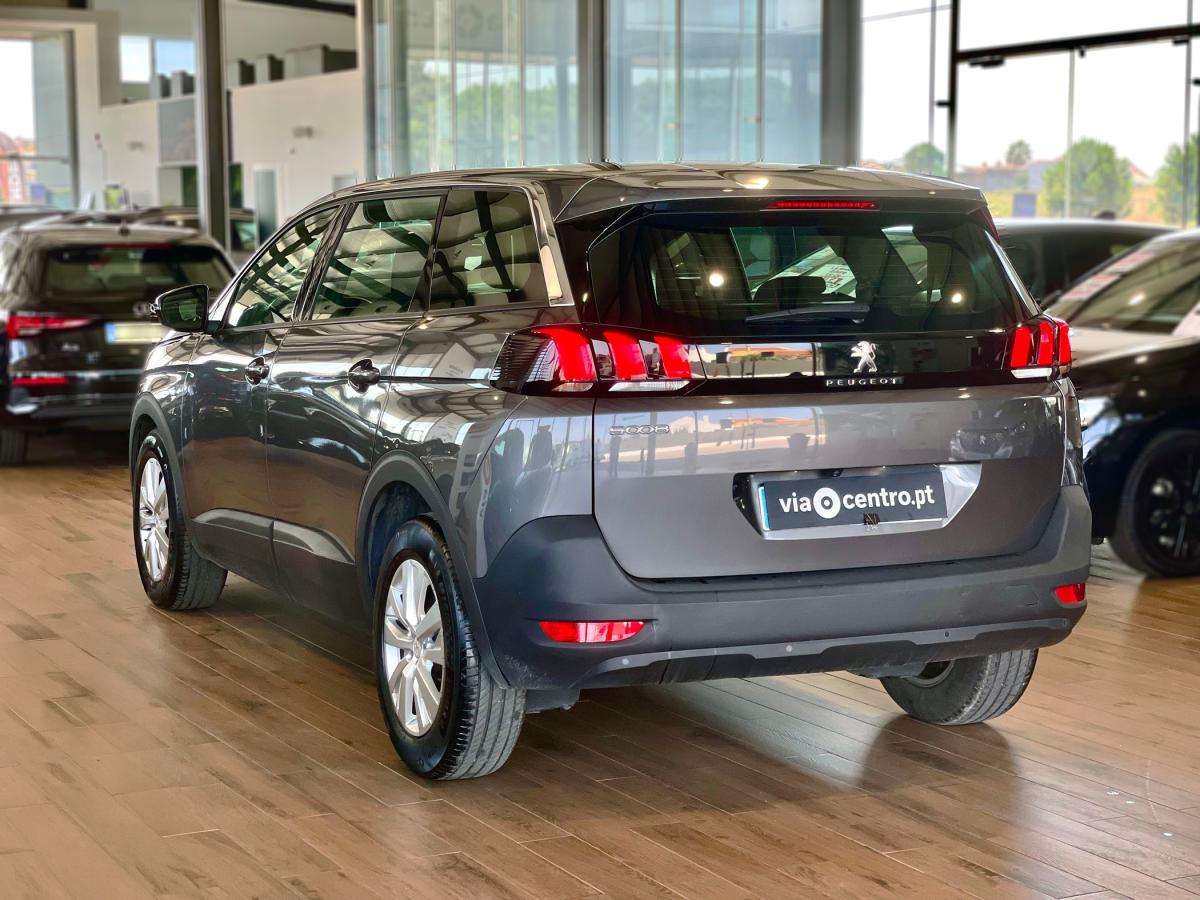 peugeot-5008-2023-gasolina-1199cc